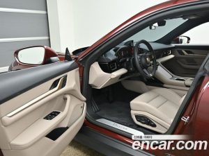 Porsche Taycan Base 2023 года из Южной Кореи