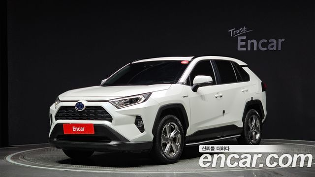 Toyota RAV4 2.5 2WD HYBRID 2021 года из Кореи