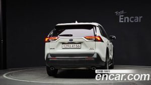 Toyota RAV4 2.5 2WD HYBRID 2021 года из Южной Кореи