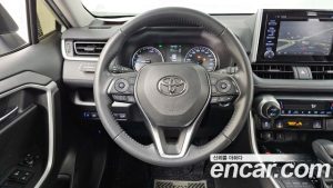 Toyota RAV4 2.5 2WD HYBRID 2021 года из Южной Кореи