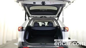 Toyota RAV4 2.5 2WD HYBRID 2021 года из Южной Кореи