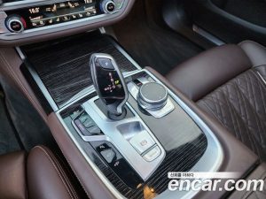 BMW 7-Series 730Ld xDrive M Sport 2020 года из Южной Кореи