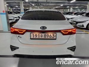 Kia K3 2020 года из Южной Кореи