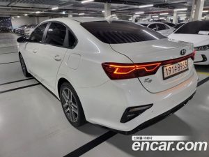 Kia K3 2020 года из Южной Кореи