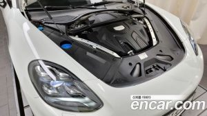 Porsche Panamera 3.0 AWD 2020 года из Южной Кореи