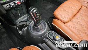 Mini Cooper Convertible DEFAULT 2021 года из Южной Кореи