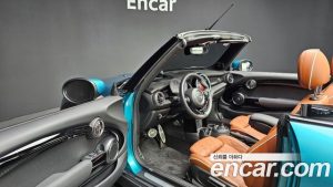 Mini Cooper Convertible DEFAULT 2021 года из Южной Кореи