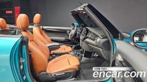 Mini Cooper Convertible DEFAULT 2021 года из Южной Кореи