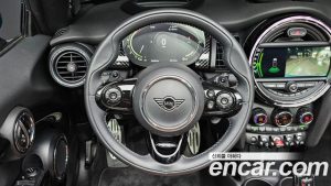 Mini Cooper Convertible DEFAULT 2021 года из Южной Кореи