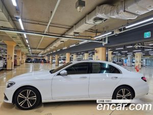 Mercedes-Benz E-Class E250 Avantgarde 2021 года из Южной Кореи