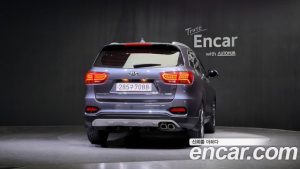Kia Sorento Дизель 2.0 2WD 2020 года из Южной Кореи