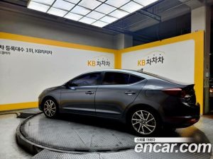 Hyundai AVANTE 1.6 2020 года из Южной Кореи