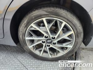 Hyundai AVANTE 1.6 2020 года из Южной Кореи