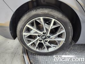 Hyundai AVANTE 1.6 2020 года из Южной Кореи