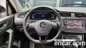 Volkswagen Tiguan 2.0 TDI Prestige 2020 года из Южной Кореи