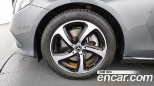 Mercedes-Benz E-Class E250 Avantgarde 2020 года из Южной Кореи