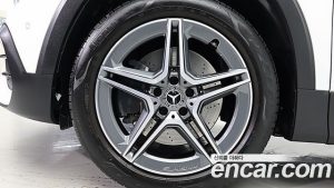 Mercedes-Benz GLB-Class GLB250 4MATIC 2020 года из Южной Кореи