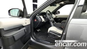 Land Rover Discovery P360 R-Dynamic SE 2023 года из Южной Кореи