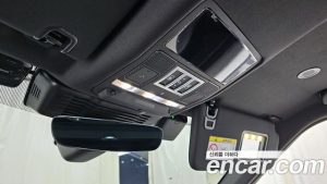 Land Rover Discovery P360 R-Dynamic SE 2023 года из Южной Кореи