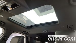 Land Rover Discovery P360 R-Dynamic SE 2023 года из Южной Кореи