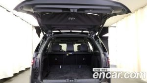 Land Rover Discovery P360 R-Dynamic SE 2023 года из Южной Кореи