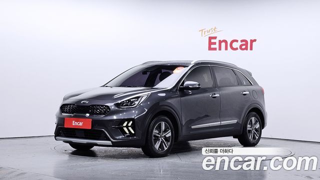 Kia Niro 1.6 HEV 2020 года из Кореи