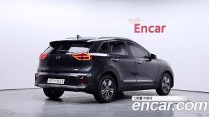 Kia Niro 1.6 HEV 2020 года из Южной Кореи