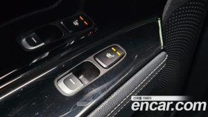 Kia Niro 1.6 HEV 2020 года из Южной Кореи