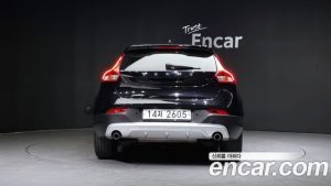 Volvo V40 D3 2019 года из Южной Кореи