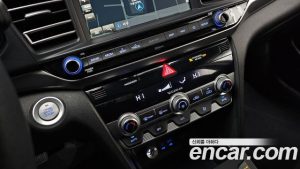 Hyundai AVANTE 1.6 2020 года из Южной Кореи