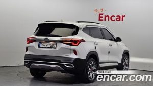 Kia Seltos Бензин 1.6 Turbo 4WD 2022 года из Южной Кореи
