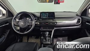 Kia Seltos Бензин 1.6 Turbo 4WD 2022 года из Южной Кореи