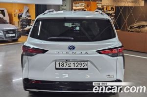 Toyota Sienna 2.5 HYBRID 2WD 2023 года из Южной Кореи
