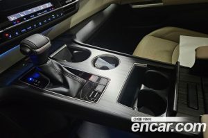 Toyota Sienna 2.5 HYBRID 2WD 2023 года из Южной Кореи