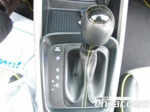 Hyundai Venue 1.6 Flux 2020 года из Южной Кореи