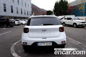 Hyundai Venue 1.6 Flux 2021 года из Южной Кореи