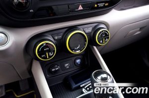 Hyundai Venue 1.6 Flux 2021 года из Южной Кореи
