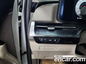 Kia Carnival Бензин 9-Seater HI-Limousine 2023 года из Южной Кореи