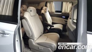 Kia Carnival 9-Seater HI-Limousine 2023 года из Южной Кореи