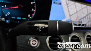 Mercedes-Benz E-Class E350 4MATIC AMG Line 2021 года из Южной Кореи