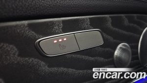 Mercedes-Benz E-Class E350 4MATIC AMG Line 2021 года из Южной Кореи