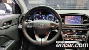 Hyundai AVANTE 1.6 2020 года из Южной Кореи
