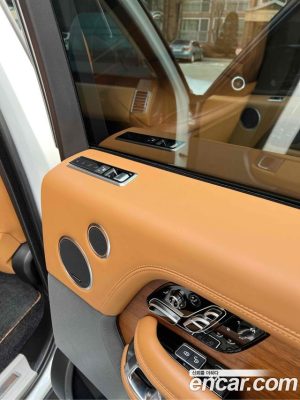 Land Rover Range Rover 4.4 SDV8 AB Дизель 2020 года из Южной Кореи