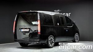 Hyundai Staria 4WD Lounge 7-Seater 2024 года из Южной Кореи