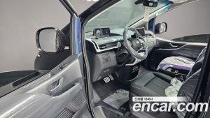 Hyundai Staria 4WD Lounge 7-Seater 2024 года из Южной Кореи