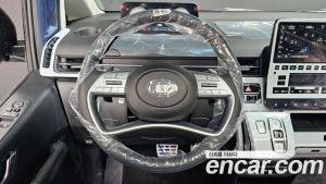 Hyundai Staria 4WD Lounge 7-Seater 2024 года из Южной Кореи