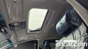 Hyundai Staria 4WD Lounge 7-Seater 2024 года из Южной Кореи