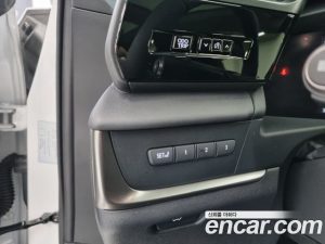 Lexus RZ Luxury 2023 года из Южной Кореи