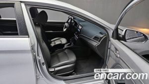 Hyundai AVANTE 1.6 2020 года из Южной Кореи