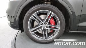 Audi SQ5 3.0 TDI 4WD 2020 года из Южной Кореи
